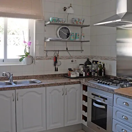 Casa Blue Vista - Beachside Villa & Guestroom Marbella