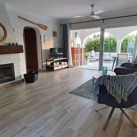 Casa Blue Vista - Beachside Villa & Guestroom