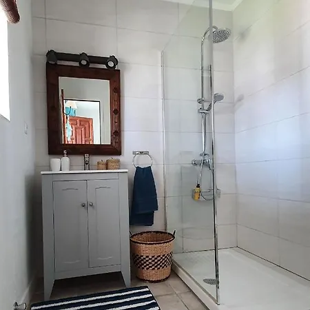 Casa Blue Vista - Beachside Villa & Guestroom *